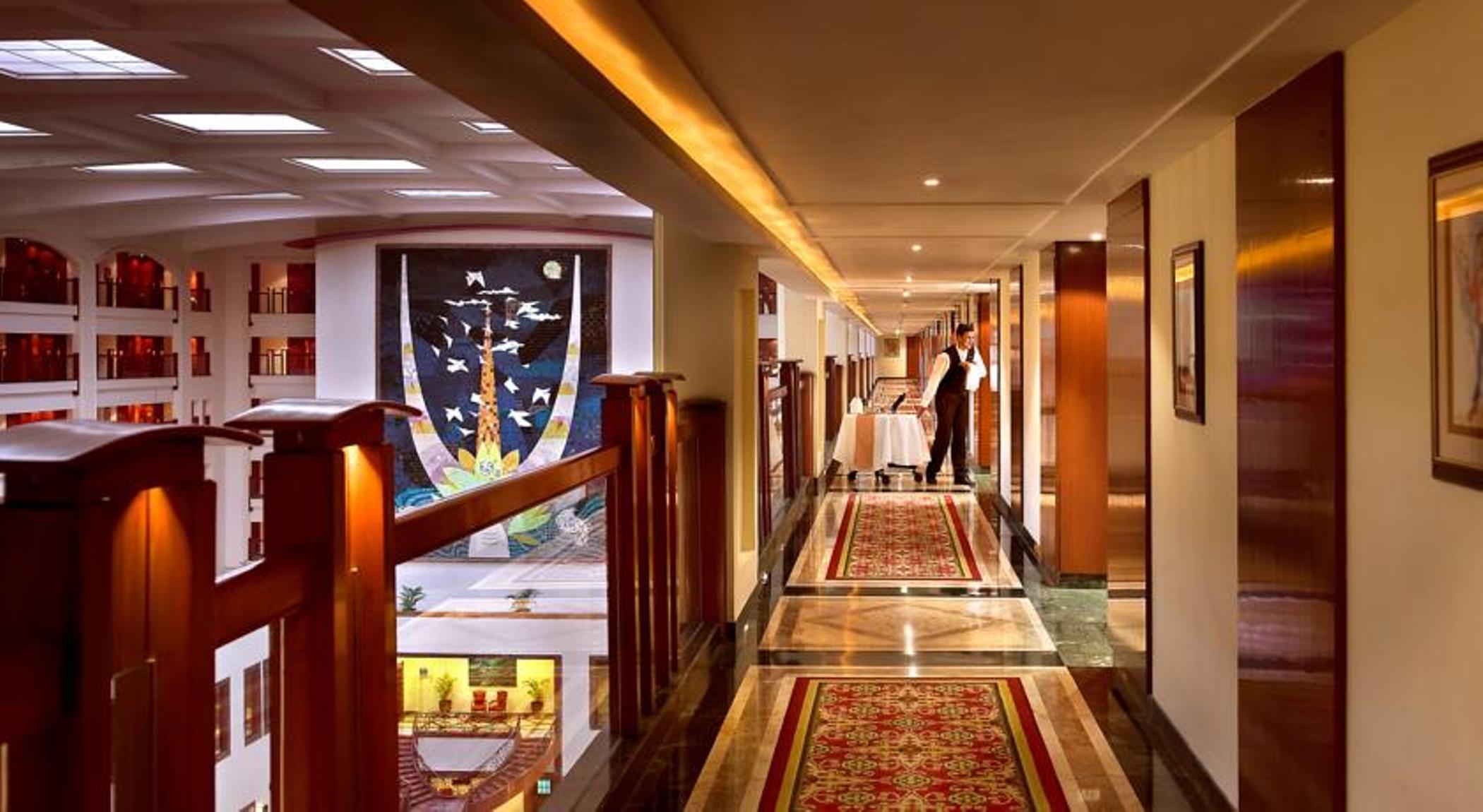 Hotel The Lalit Bombay Exterior foto Interior of the hotel