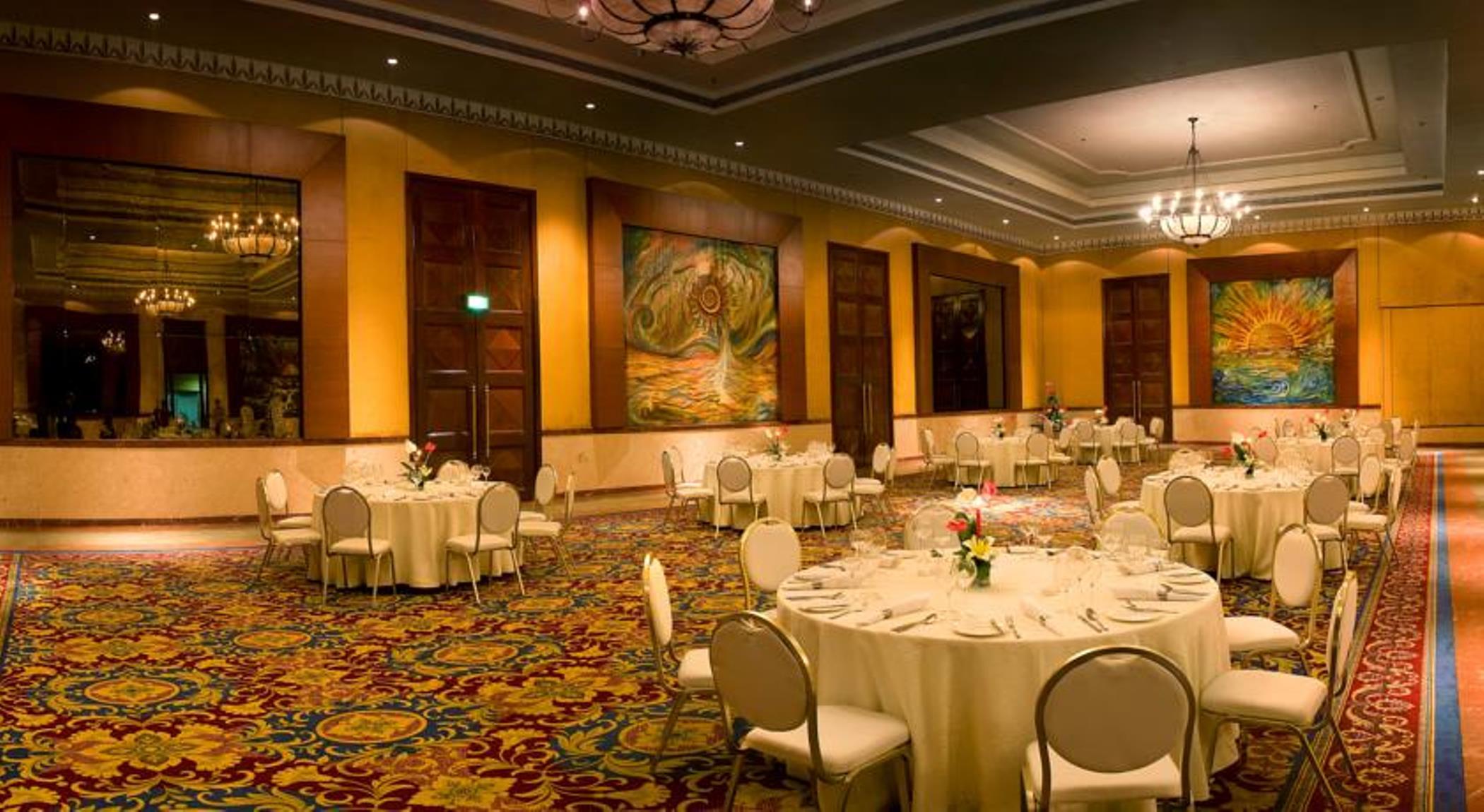 Hotel The Lalit Bombay Exterior foto The ballroom