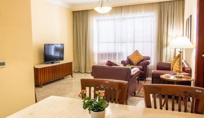 Hotel The Lalit Bombay Exterior foto Living room